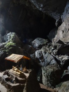 Le bouddha couché de la grotte